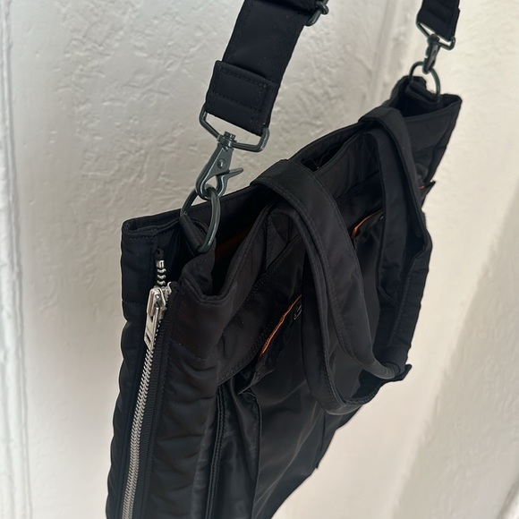 Very rare Porter and Yoshida tote that expands with zipper! - Picture 6 of 7